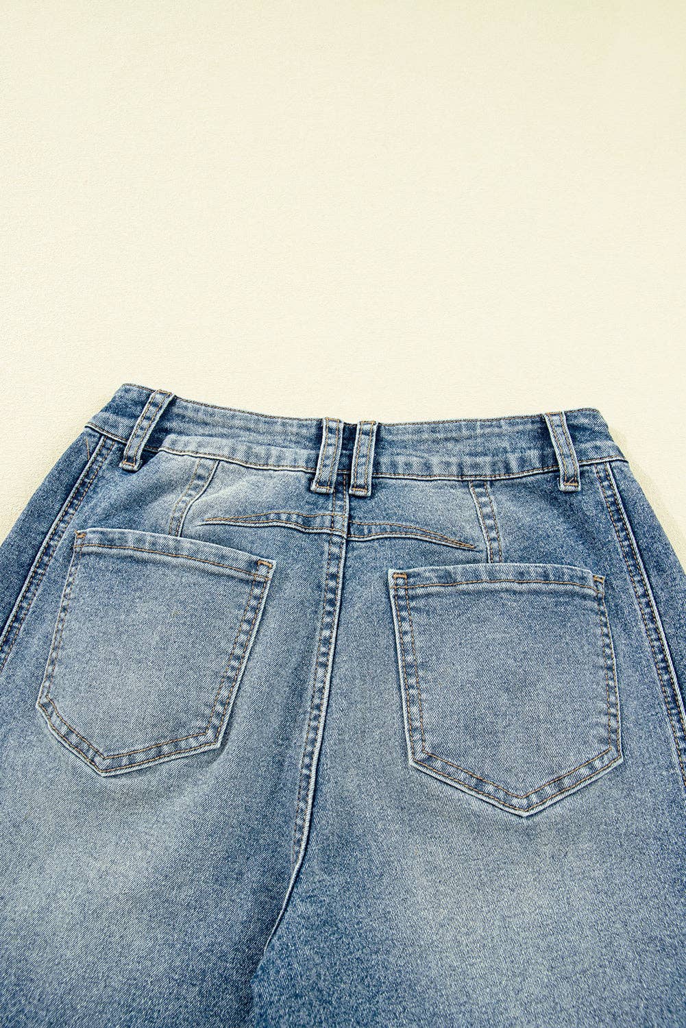 Vintage Washed Seam Detail stretchy barrel Jeans
