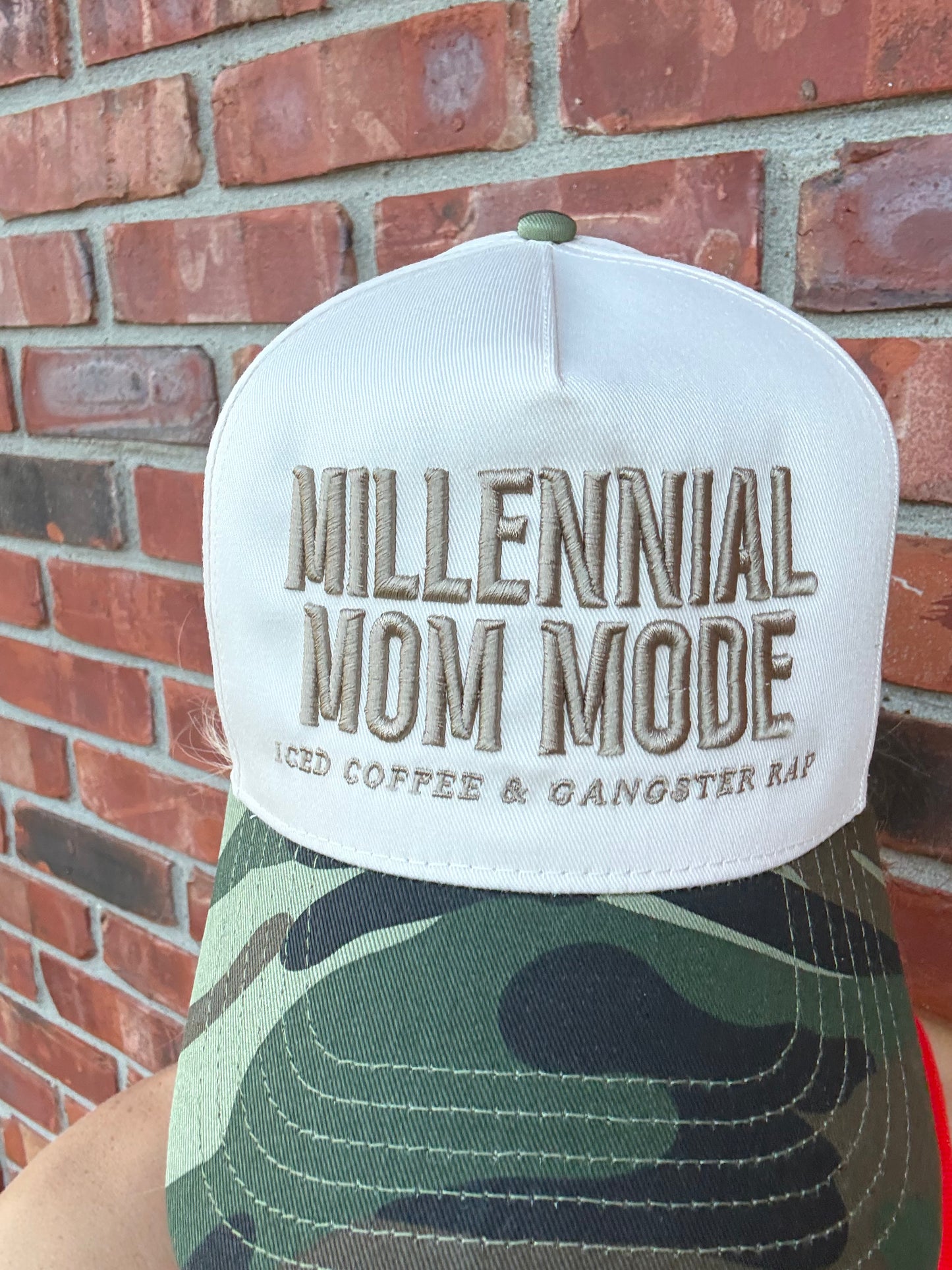MILLENNIAL MOM MODE